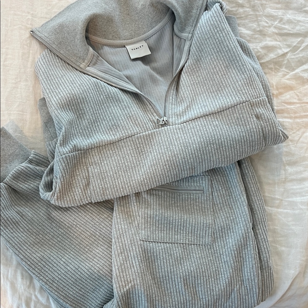 Varley Light Gray Ribbed  Sweater and pants